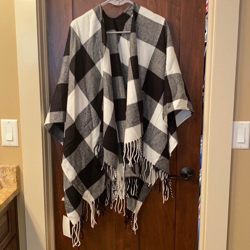 NWT Pink Lily Poncho